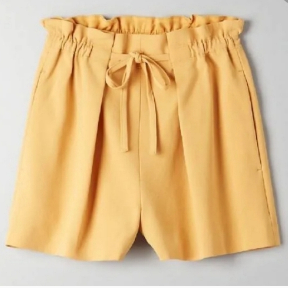 New Aritzia Babaton Salim Paperbag waist shorts,Crepe fabric,high rise